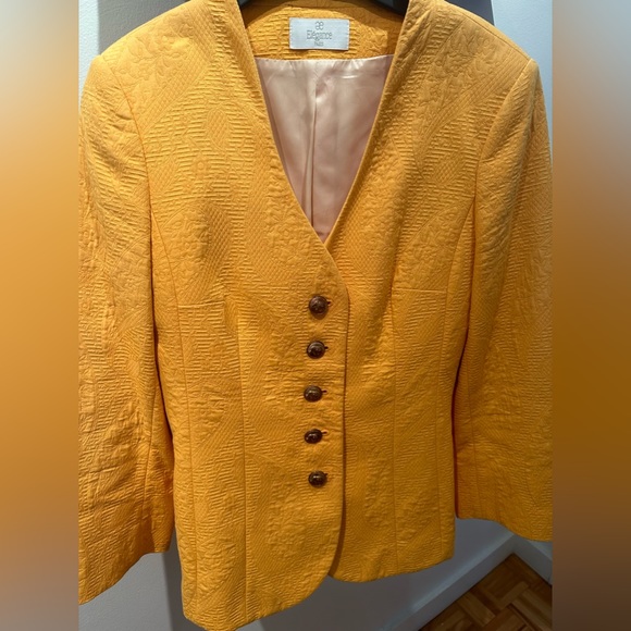 Sport chic jacket in orang color. By Elegance French luxury brand. - Picture 3 of 6
